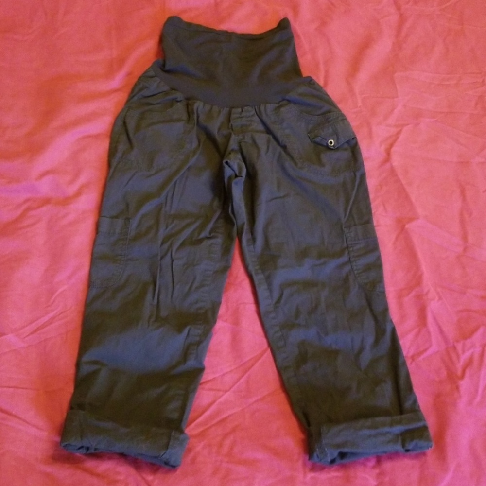 Motherhood Maternity Black cargo capris